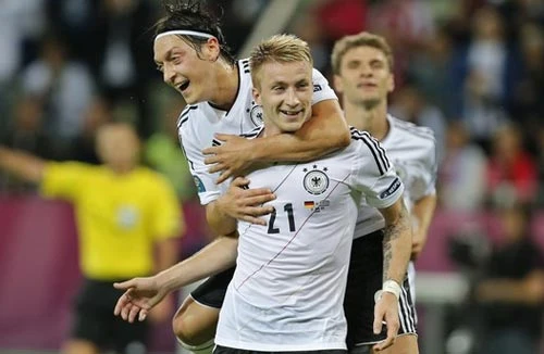 Đánh bại Hy Lạp, Đức phá kỷ lục bóng đá thế giới