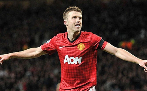 Nhận lương 80.000 bảng/tuần, Carrick ở lại M.U