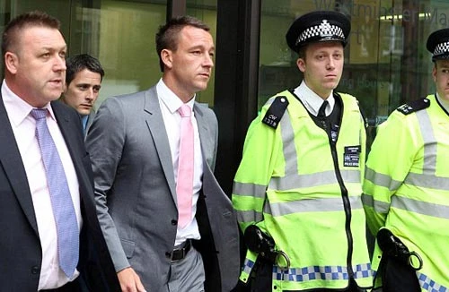 John Terry gặp bất lợi sau phiên tòa