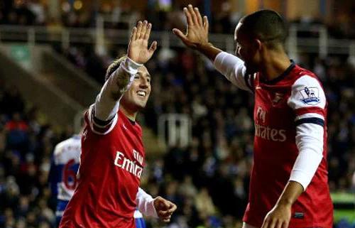Arsenal "bắn nát" Reading tại Madejski