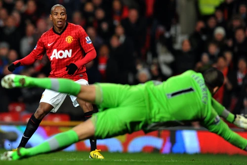 Ashley Young: Ngày rời Old Trafford không còn xa