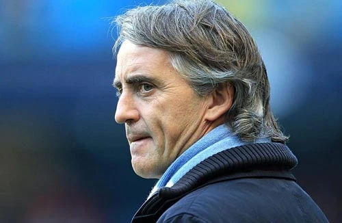Ở lại Man City, HLV Mancini nhận mức lương "trên trời"