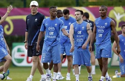 Pháp: "Bóng ma Nam Phi 2010" đã trở lại? 