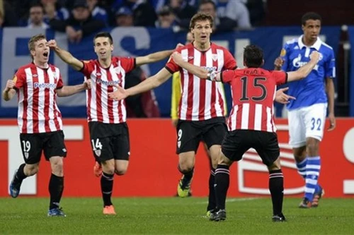 Tây Ban Nha chiếm ưu thế