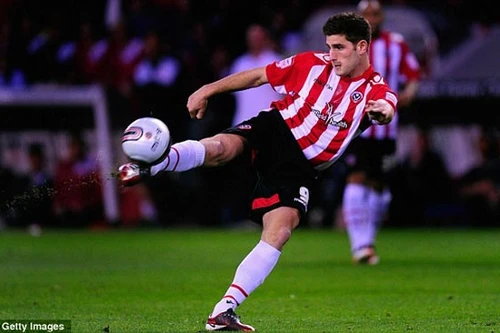 Sao Sheffield United trả giá đắt vì tội hiếp dâm