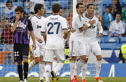 Real cản bước Barca đăng quang sớm 