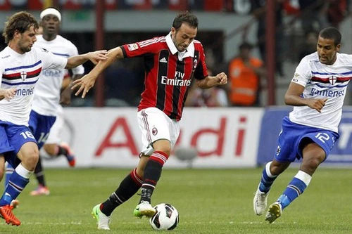 Inter thắng tưng bừng, AC Milan thất trận