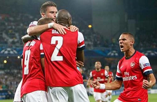 Pháo thủ giành ba điểm nhọc nhằn ngày ra quân