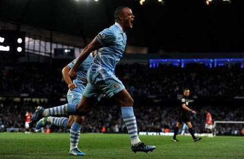 Đội trưởng Man City được vinh danh