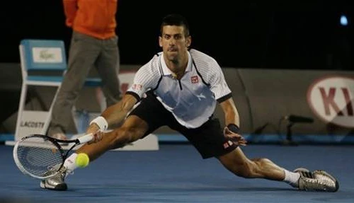 Djokovic áp sát kỷ lục của Roy Emerson
