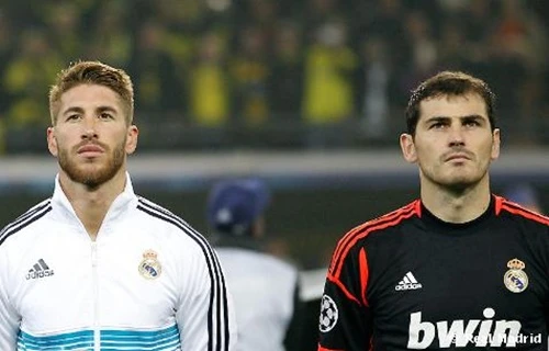 Một nửa đội Real muốn "tống cổ" Mourinho