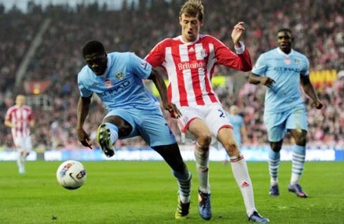 Man City bị cầm chân tại Britannia