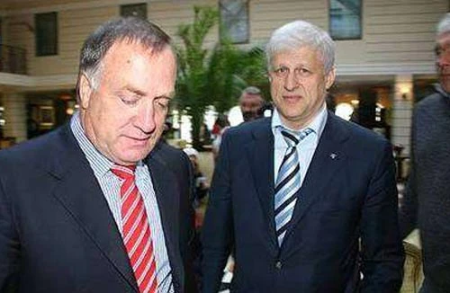 Lãnh đạo LĐBĐ Nga từ chức sau Euro 2012