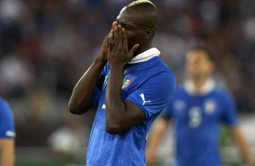 "Vi rút" chấn thương lan sang ĐT Italia