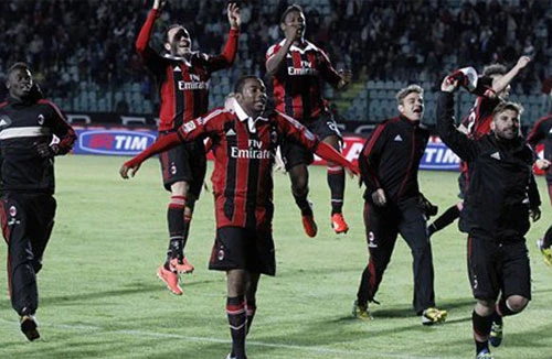 Milan đến Champions League bằng "chuyến tàu chót"