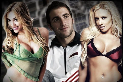 Higuain giữa "ngã ba đường"