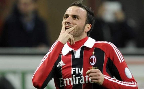 Milan ngược dòng thành công trong trận cầu hấp dẫn