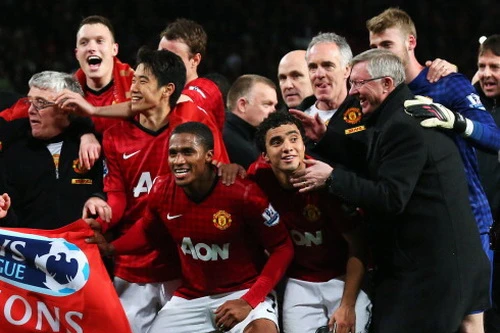 Manchester United giảm nợ nhờ chức vô địch thứ 20