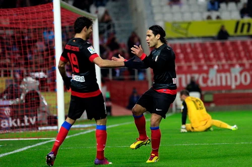 Atletico Madrid vào chung kết 