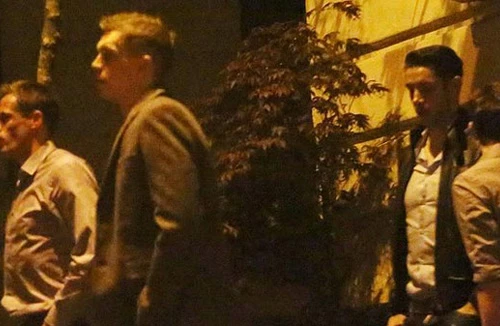 Carragher giải nghệ, sao Liverpool "gái gú" thâu đêm