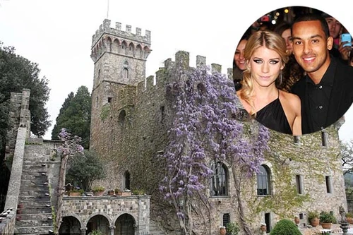 Walcott tổ chức đám cưới theo nếp sống mới