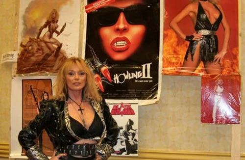 Người mẫu "biểu tượng sex" muốn sở hữu Sheffield Wednesday