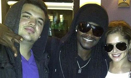 Vợ cũ Ashley Cole có tình mới