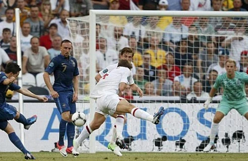 Anh và Pháp hòa nhạt, Ukraina xứng danh chủ nhà