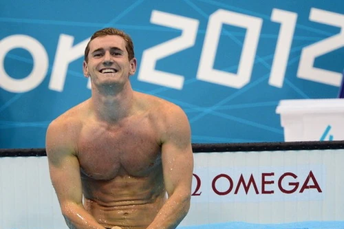  HCV Olympic và Kỷ lục gia Thế giới van der Burgh thừa nhận đã… gian lận 