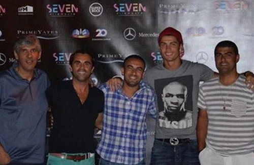 Ronaldo xuống phong độ là do làm chủ hộp đêm