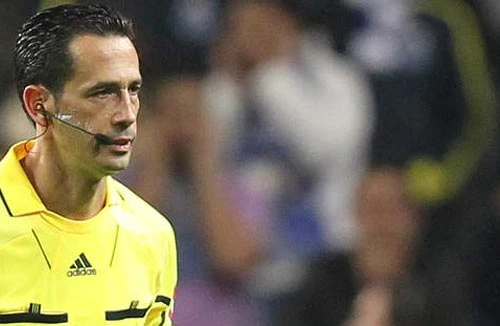 Trọng tài chính nhập viện sau trận Inter-Marseille