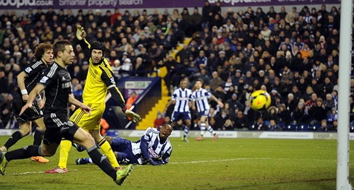 Chelsea có nguy cơ mất ngôi đầu