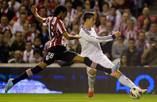 Ronaldo ghi bàn thứ 50 cho Real Madrid