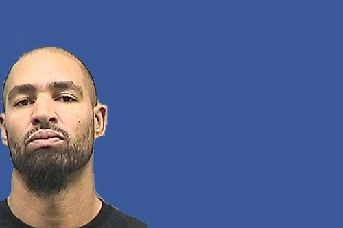 Chồng mới cưới của thủ môn tuyển Mỹ lại vào trại giam