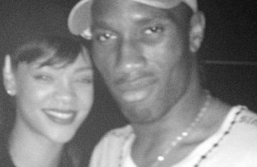 Ca sĩ Rihanna tiệc tùng thâu đêm với Drogba