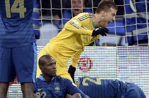 Ukraina 2-0 Pháp: "Gà trống" im tiếng ở Kiev