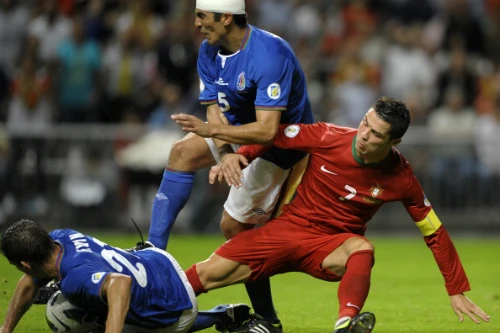 BĐN và Hà Lan thắng đậm, Italia nhọc nhằn hạ Malta 