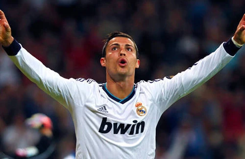  Lập hat-trick, Ronaldo gửi lời cảnh báo đến Barcelona