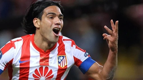 Falcao ghi bàn, Atletico Madrid bám sát Real Madrid 