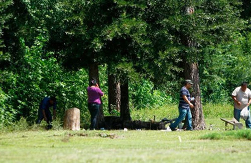 Hai cầu thủ bị sét đánh chết