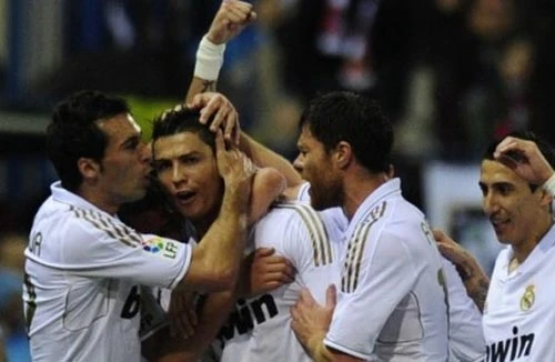 Atletico Madrid 1 - 4 Real Madrid: Ronaldo gây đột biến 