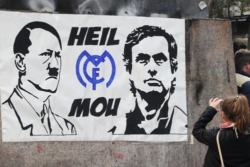 Châu Âu xôn xao vì Mou bị so sánh với Hitler