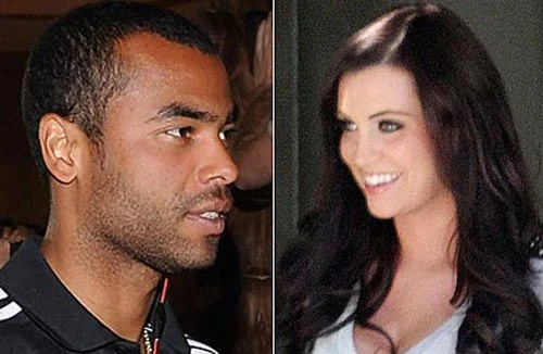 Thêm một chân dài tố Ashley Cole gạ tình 