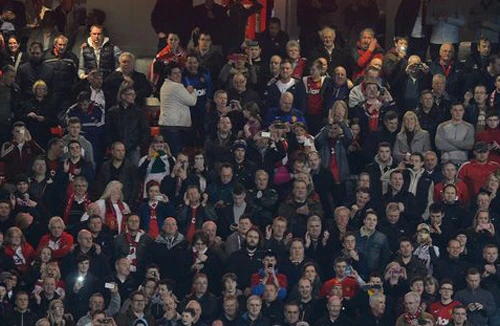 Ngạc nhiên với CĐV MU