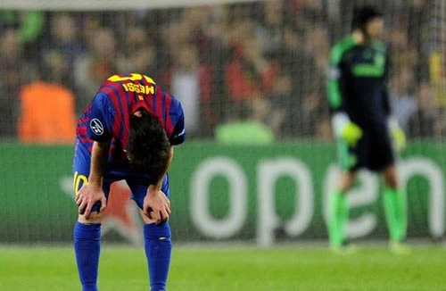 Barcelona không thoát khỏi lời nguyền