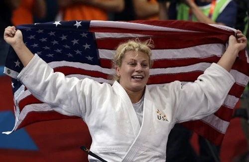 Đoàn Mỹ và Anh bứt phá mạnh mẽ