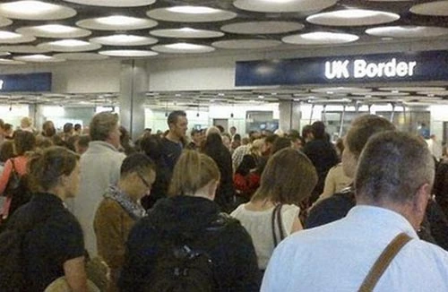 Olympic bị đe dọa vì nhân viên xuất nhập cảnh đình công