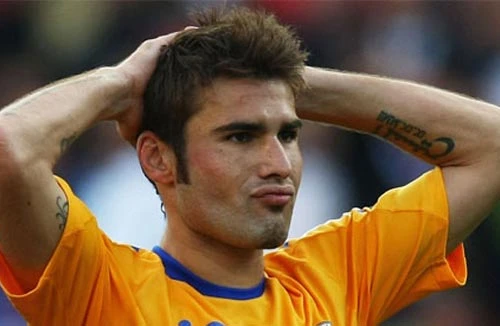 Mutu bị đuổi khỏi đội tuyển quốc gia