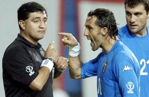 Cựu trọng tài quốc tế bị bỏ tù