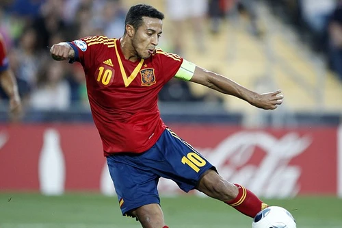 Hé lộ nguyên nhân Thiago từ chối MU